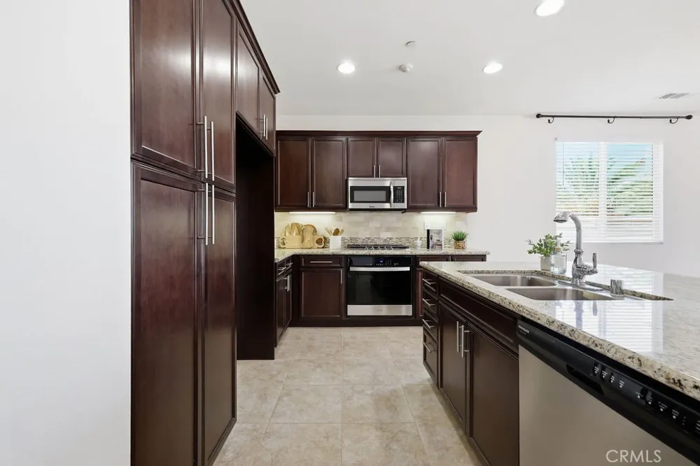 43826 Countryside Lancaster, CA 93536