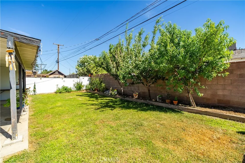 1050 W Avenue J6 Lancaster, CA 93534