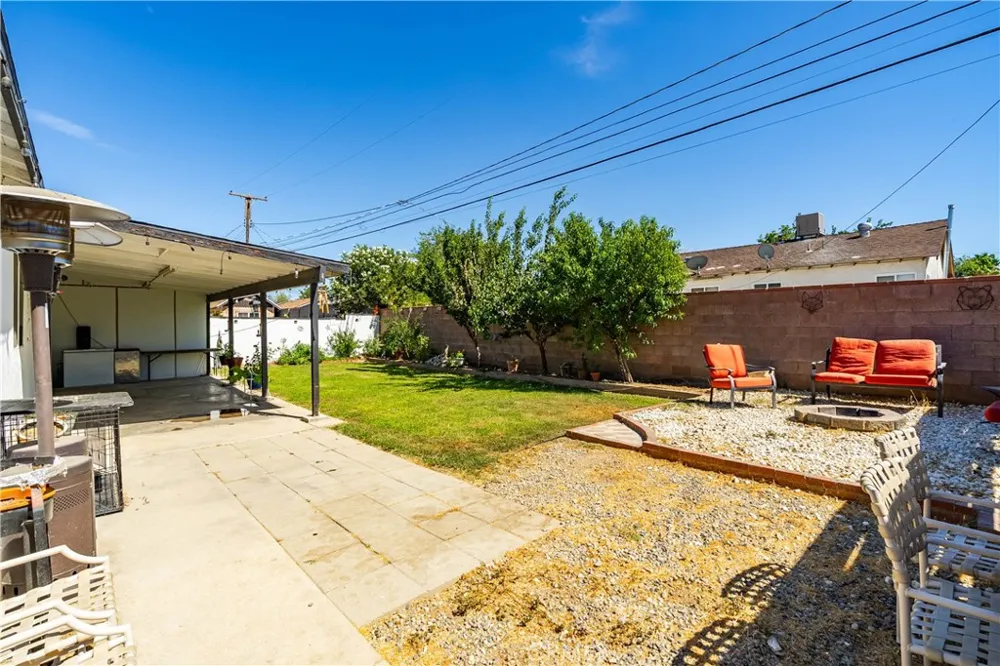 1050 W Avenue J6 Lancaster, CA 93534