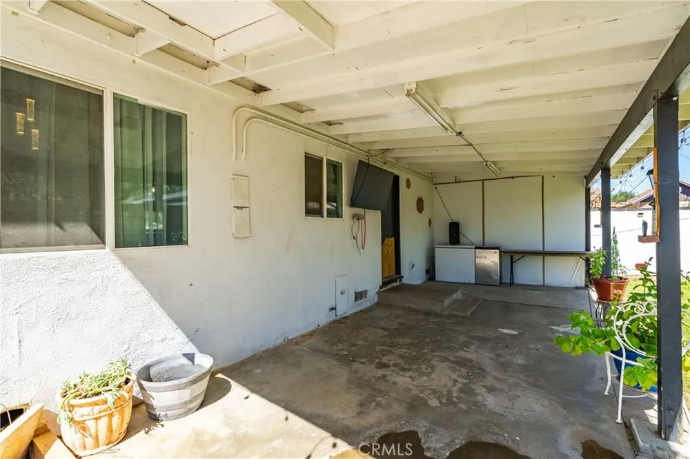 1050 W Avenue J6 Lancaster, CA 93534