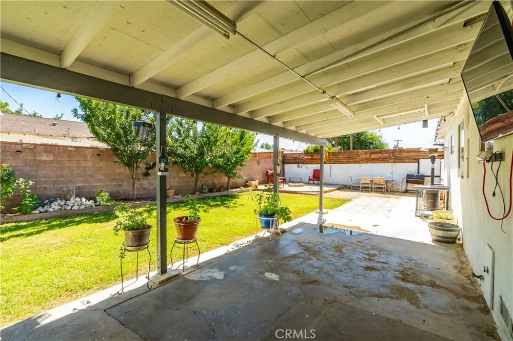 1050 W Avenue J6 Lancaster, CA 93534