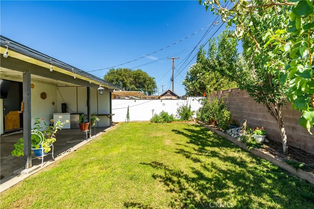 1050 W Avenue J6 Lancaster, CA 93534