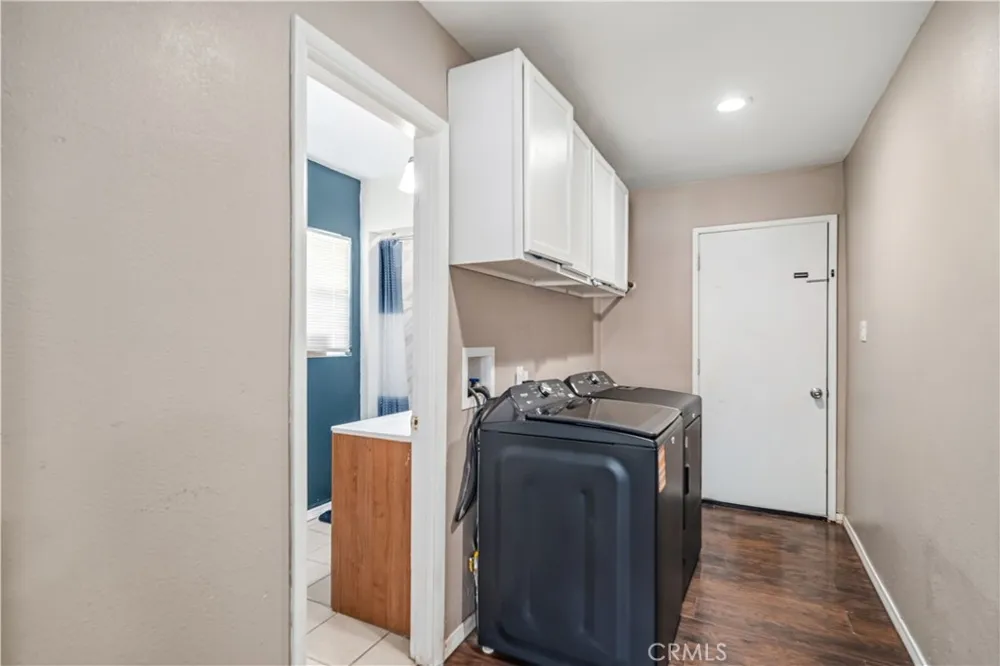 1050 W Avenue J6 Lancaster, CA 93534