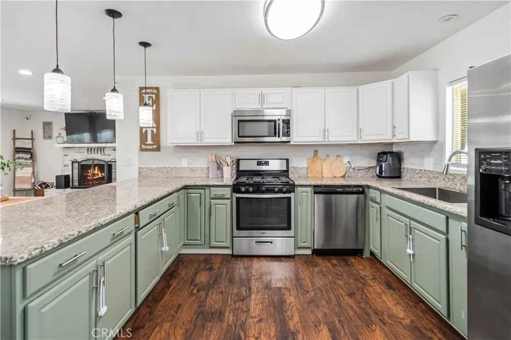 1050 W Avenue J6 Lancaster, CA 93534
