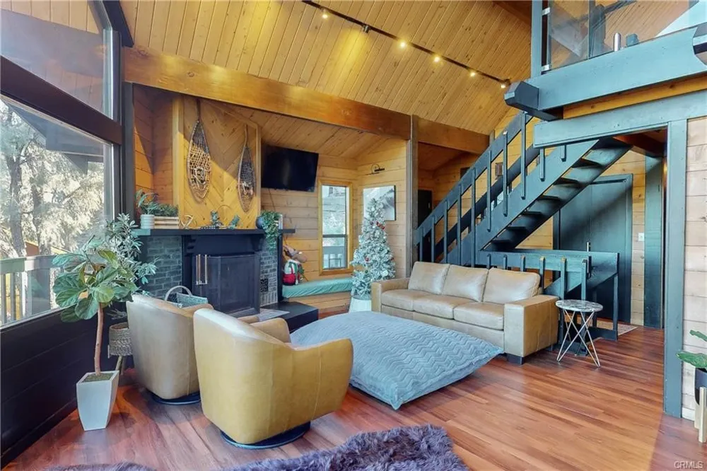 2461 Tyndall Pine Mountain Club, CA 93222