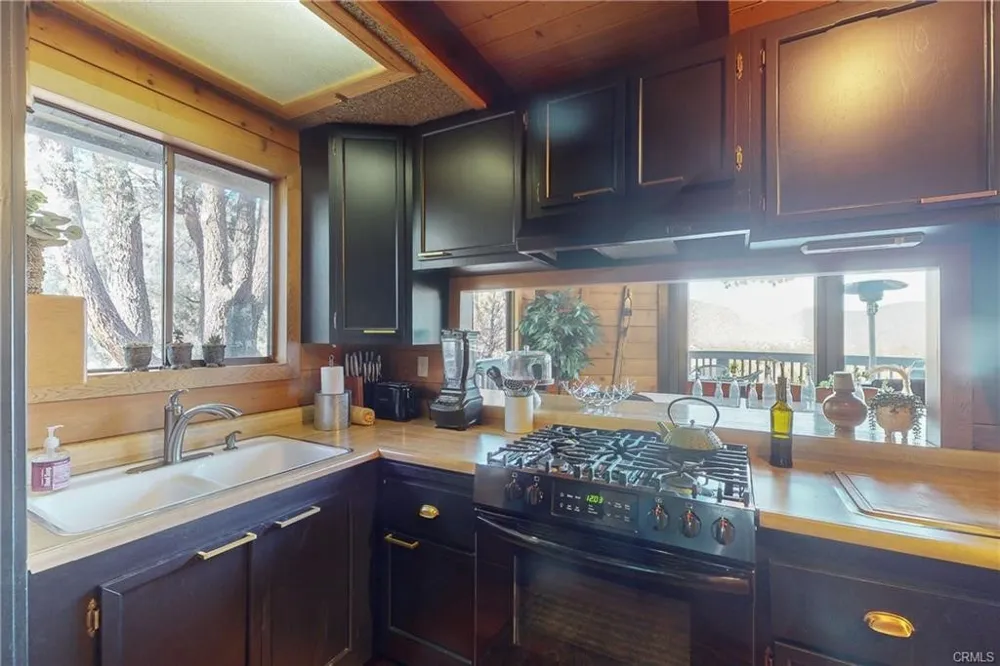 2461 Tyndall Pine Mountain Club, CA 93222