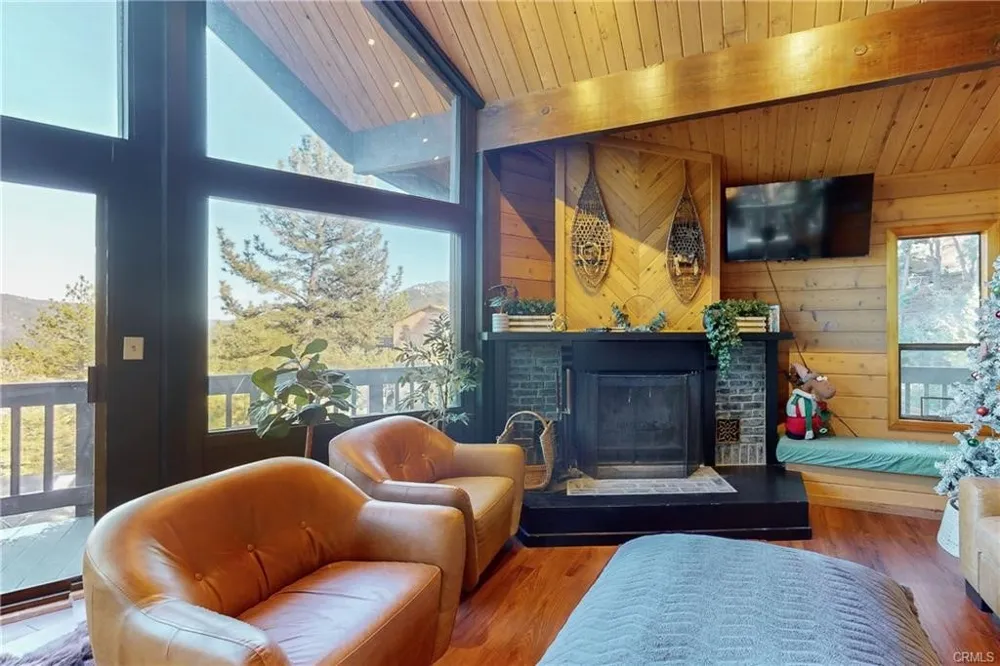 2461 Tyndall Pine Mountain Club, CA 93222