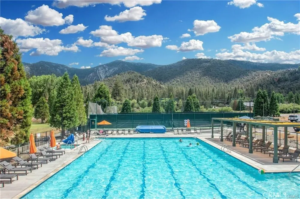 2461 Tyndall Pine Mountain Club, CA 93222