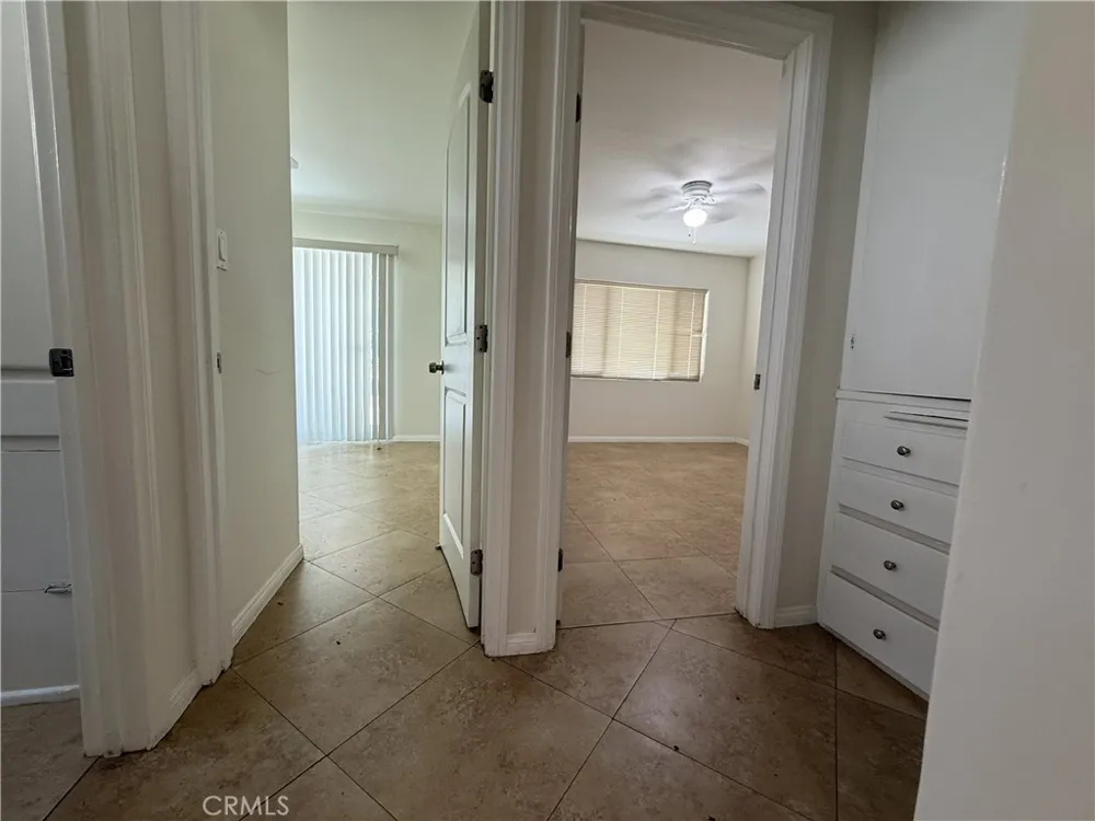 7322 Lindley Reseda, CA 91335
