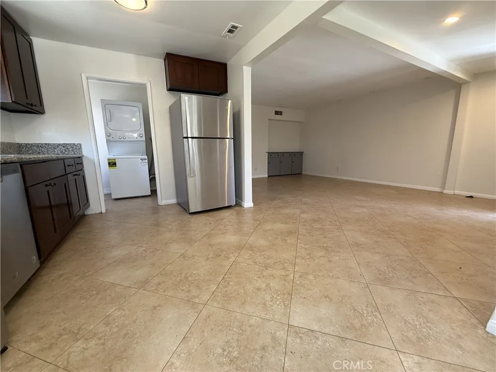 7322 Lindley Reseda, CA 91335