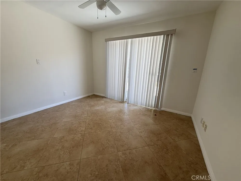 7322 Lindley Reseda, CA 91335