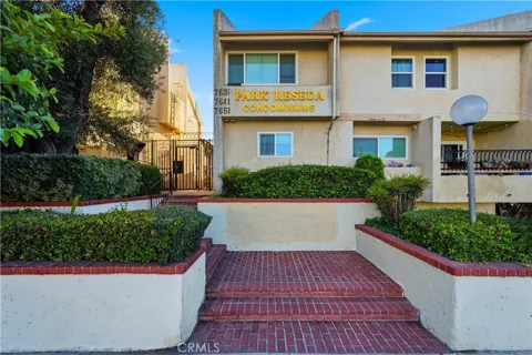 7651 Reseda #13-T