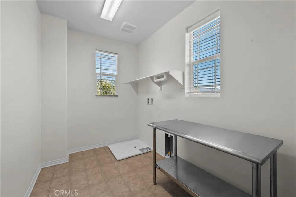 22035 Windham Saugus, CA 91350