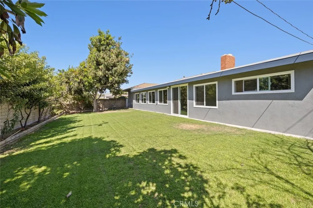 48 Mansfield Lane Camarillo, CA 93010