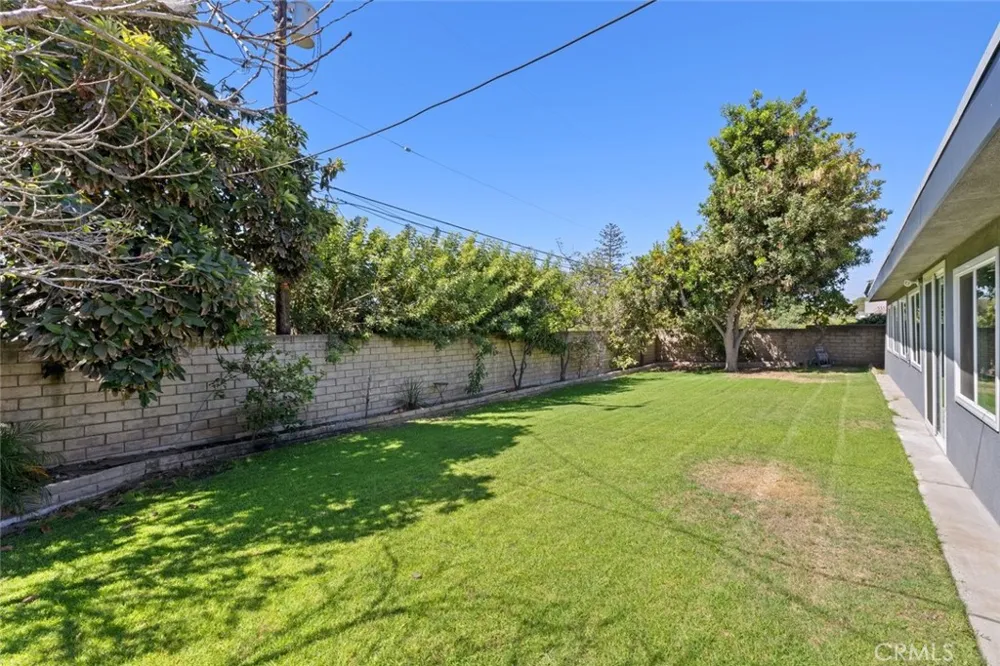 48 Mansfield Lane Camarillo, CA 93010