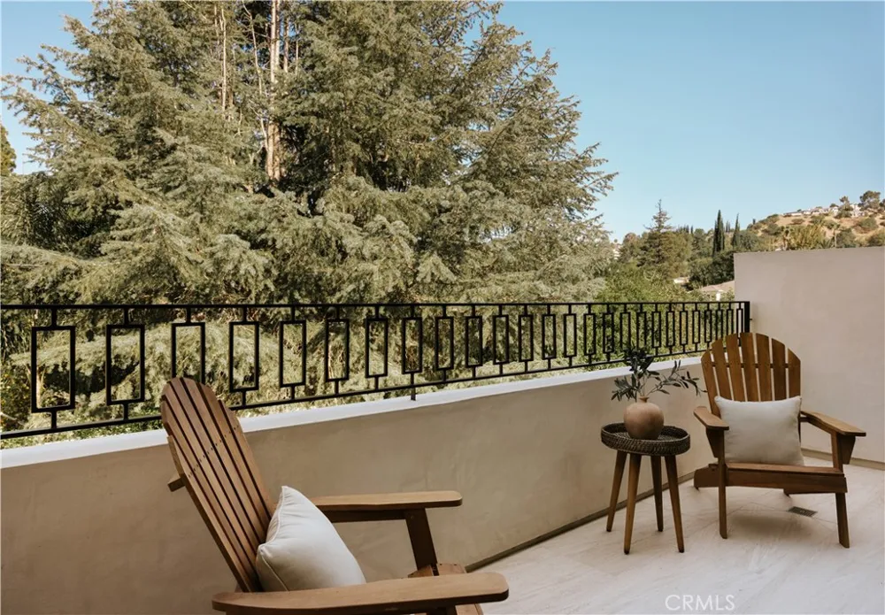 4940 Hesperia Ave Encino, CA 91316
