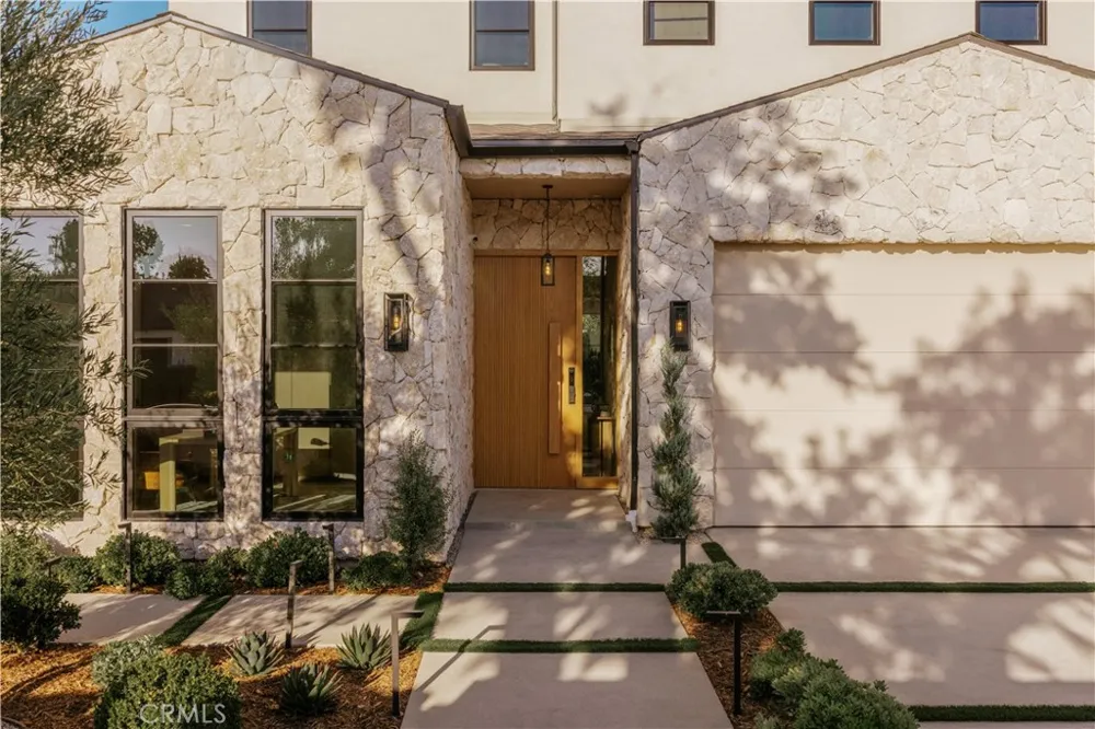 4940 Hesperia Ave Encino, CA 91316