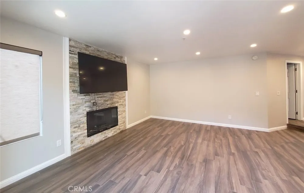 11875 Gruen Sylmar, CA 91342