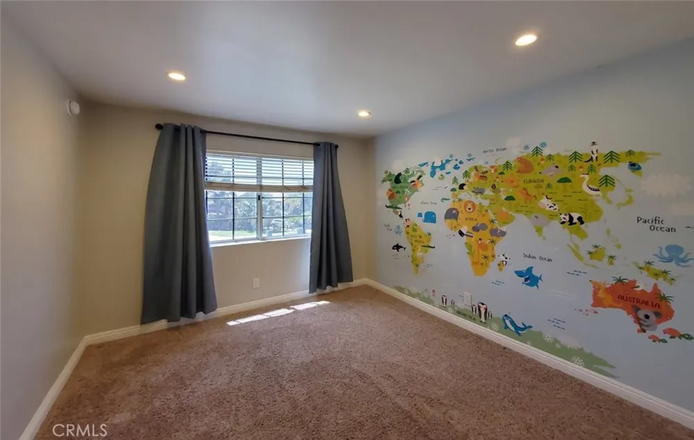 11875 Gruen Sylmar, CA 91342