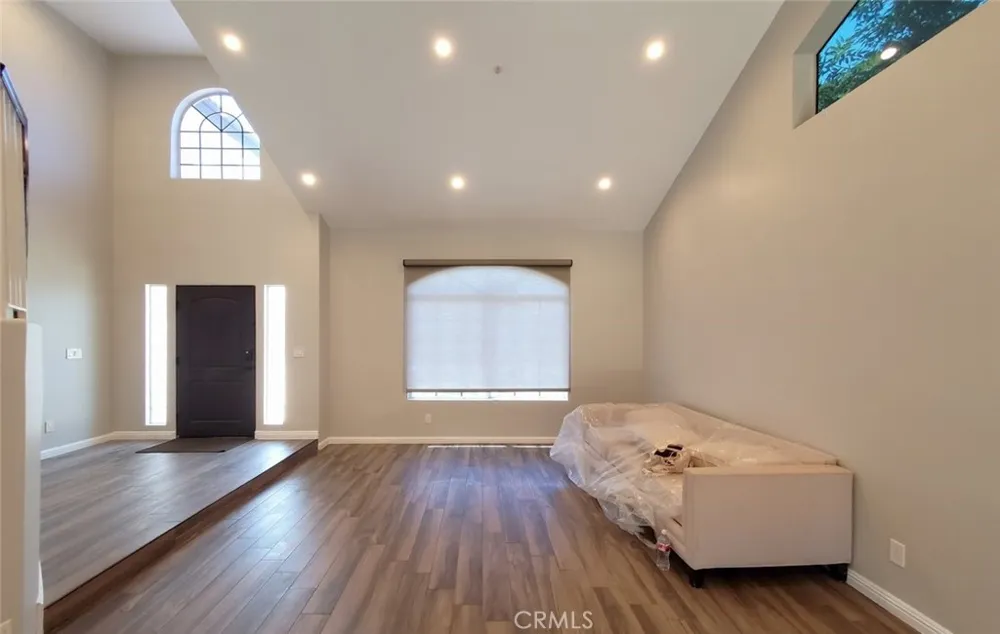 11875 Gruen Sylmar, CA 91342