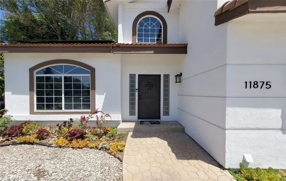 11875 Gruen Sylmar, CA 91342