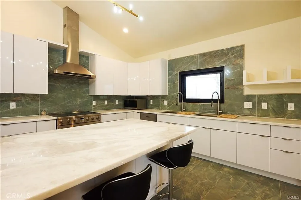 16520 Huron Pine Mountain Club, CA 93222