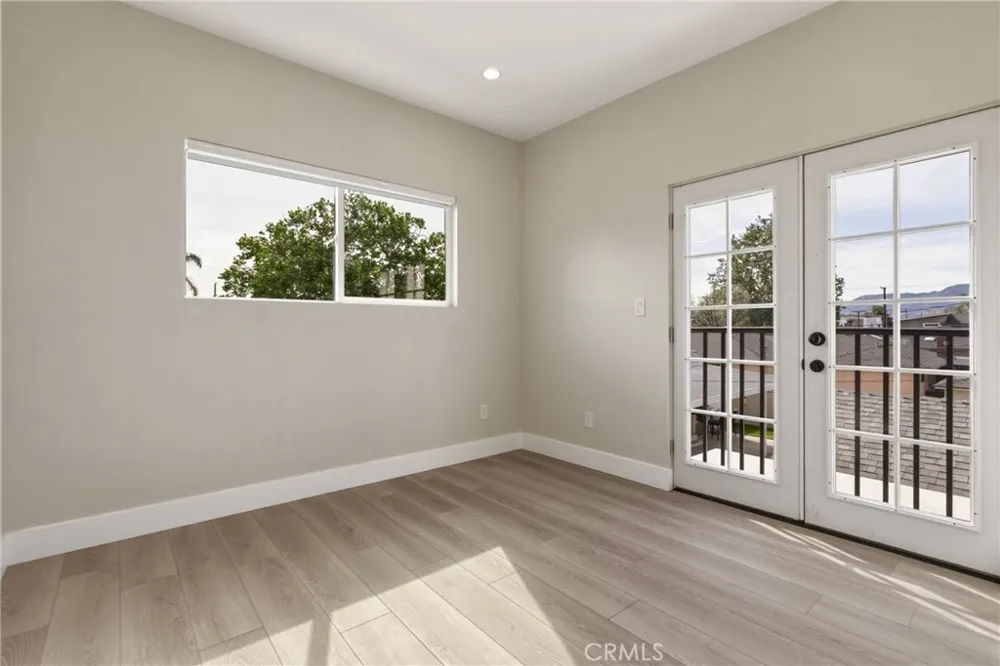 1239 Reese Burbank, CA 91506