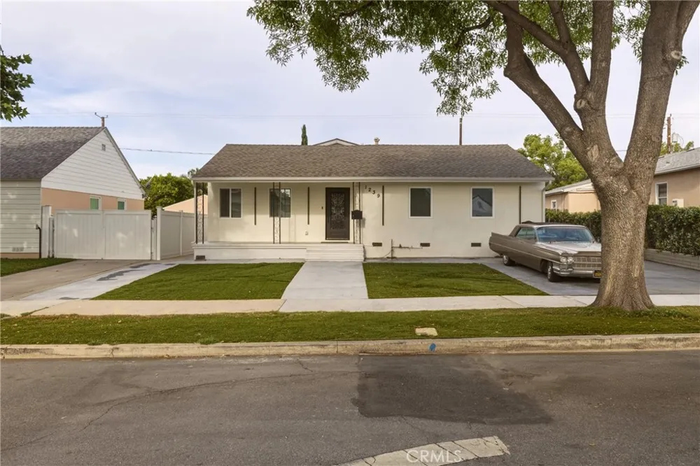 1239 Reese Burbank, CA 91506