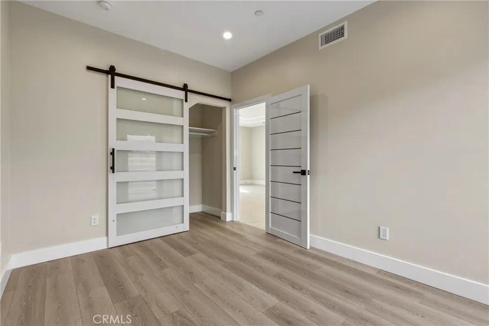1239 Reese Burbank, CA 91506