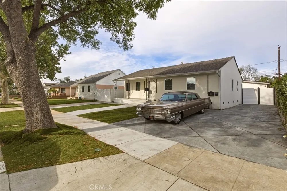 1239 Reese Burbank, CA 91506