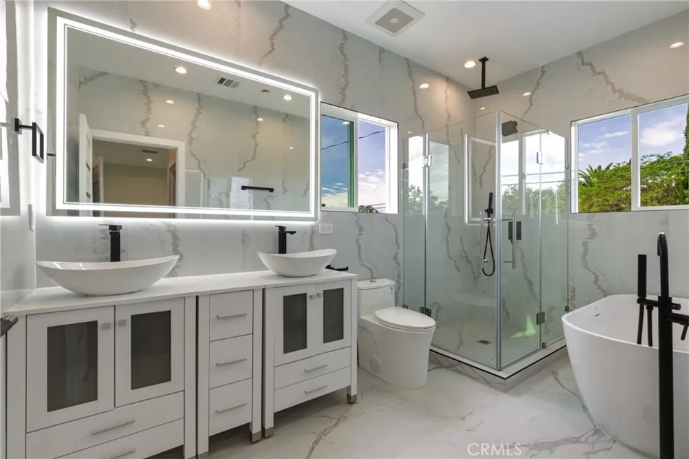 1239 Reese Burbank, CA 91506