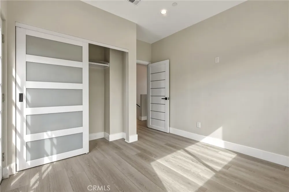 1239 Reese Burbank, CA 91506