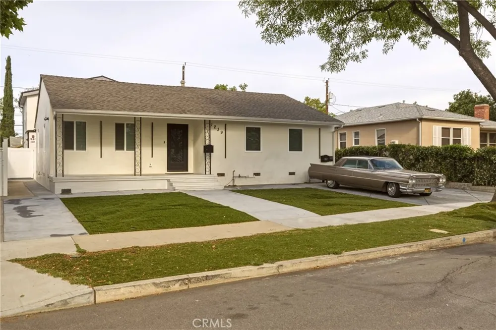 1239 Reese Burbank, CA 91506