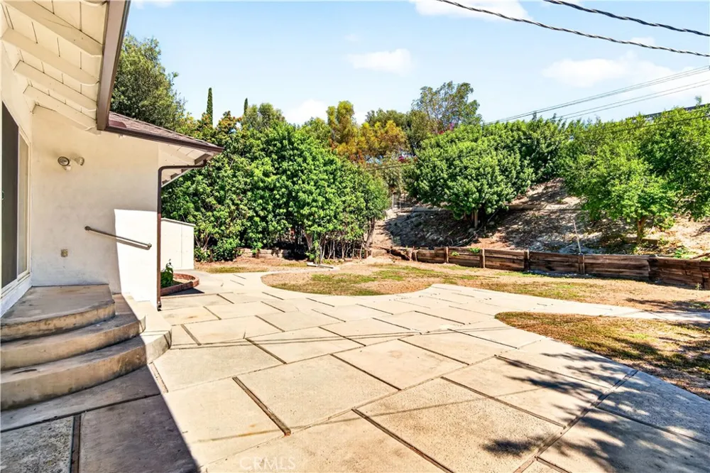 22023 Parthenia Street West Hills, CA 91304