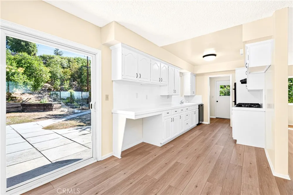 22023 Parthenia Street West Hills, CA 91304