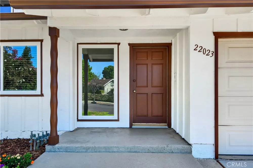 22023 Parthenia Street West Hills, CA 91304