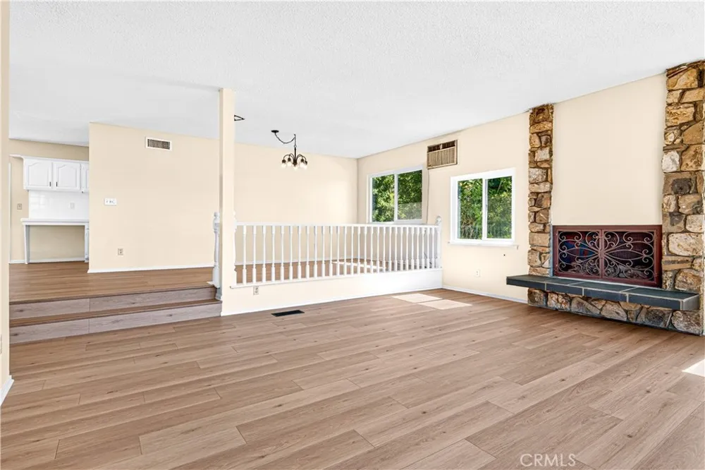 22023 Parthenia Street West Hills, CA 91304