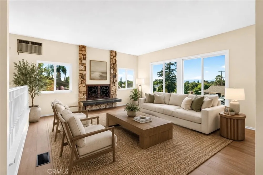22023 Parthenia Street West Hills, CA 91304