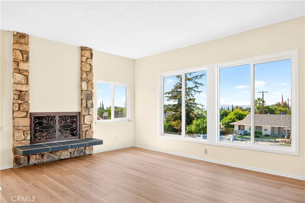 22023 Parthenia Street West Hills, CA 91304