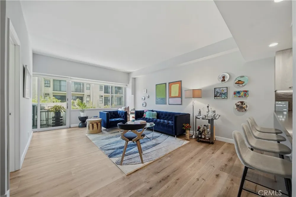 7135 Hollywood Boulevard #405 Hollywood, CA 90046