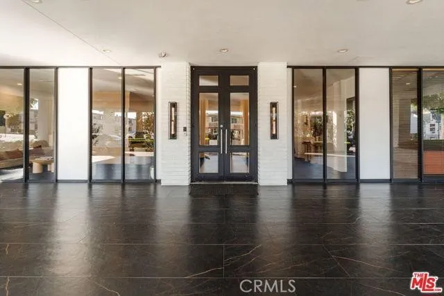 7135 Hollywood Boulevard #405 Hollywood, CA 90046