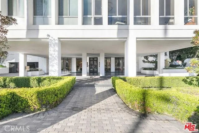 7135 Hollywood Boulevard #405 Hollywood, CA 90046