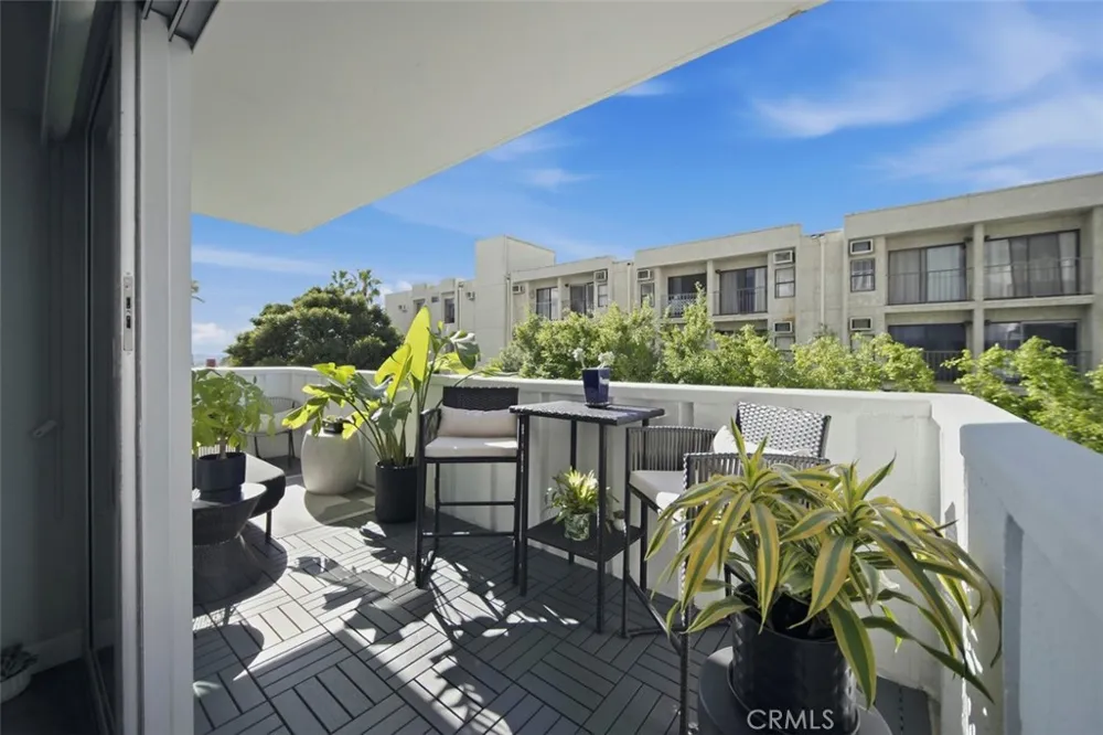 7135 Hollywood Boulevard #405 Hollywood, CA 90046