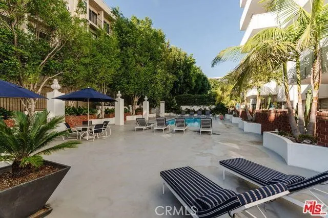 7135 Hollywood Boulevard #405 Hollywood, CA 90046