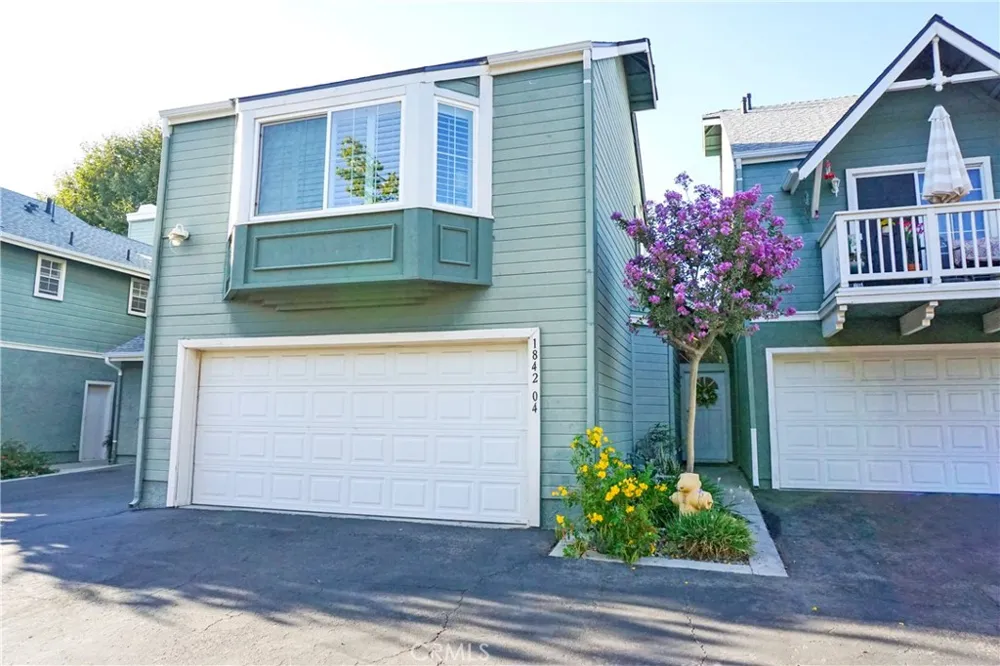 1842 Rory Lane #4 Simi Valley, CA 93063