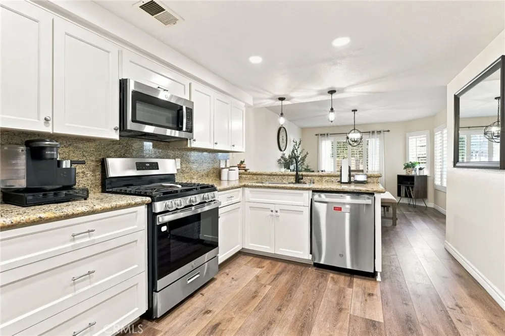 1842 Rory Lane #4 Simi Valley, CA 93063
