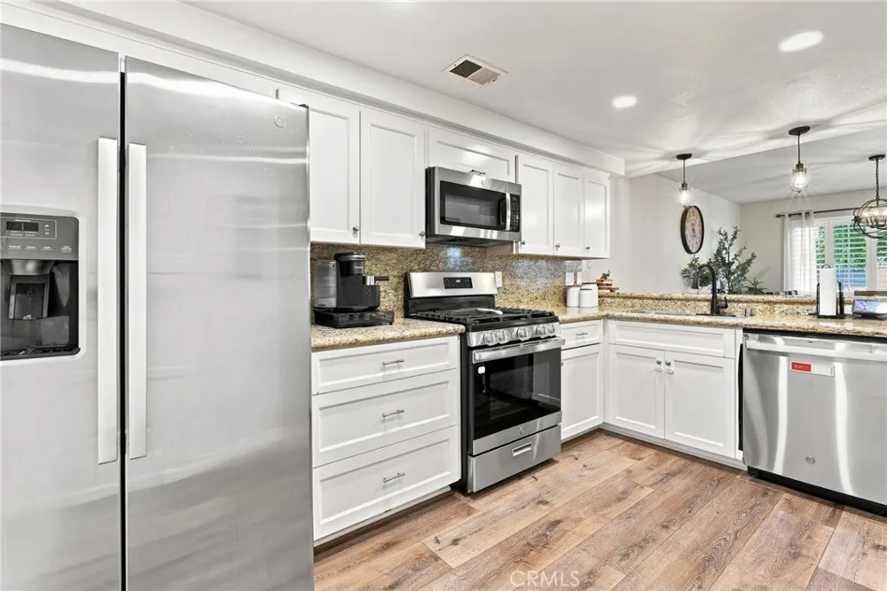 1842 Rory Lane #4 Simi Valley, CA 93063