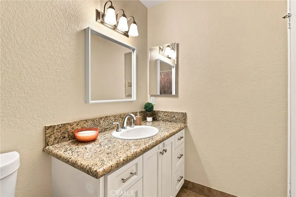 1842 Rory Lane #4 Simi Valley, CA 93063