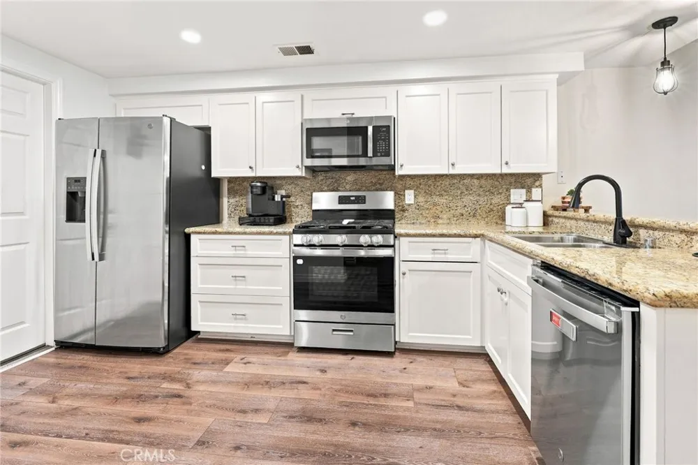 1842 Rory Lane #4 Simi Valley, CA 93063