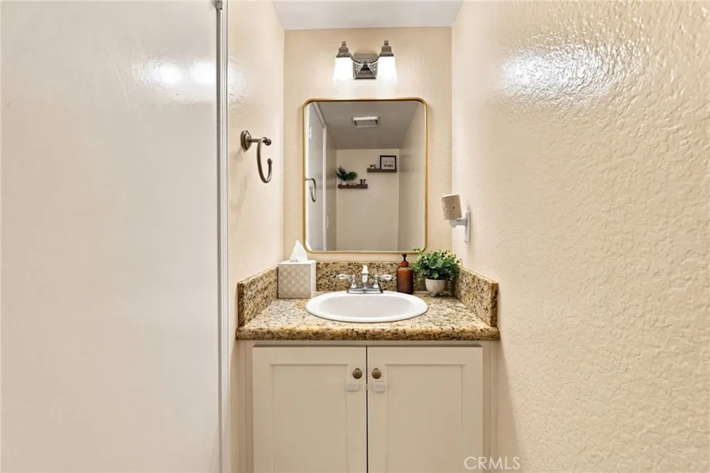 1842 Rory Lane #4 Simi Valley, CA 93063